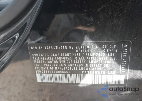 2019 Volkswagen Jetta 1.4T R-Line/1.4T S/1.4T Se z USA, uszkodzony, nr VIN 3VWC57BU9KM098451